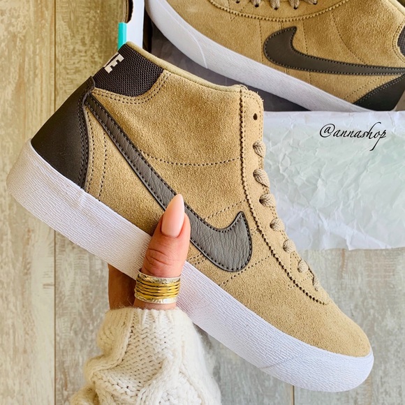 Nike Shoes - NWT Nike SB Bruin khaki